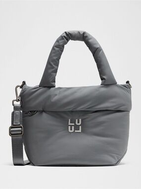 NWT Lululemon On My Level Tote Bag Small 3L
Puffy
Solar Gray